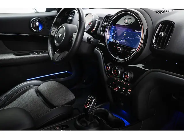 Mini Mini Countryman 1.5 Cooper Classic | COMORT PLUS / CONNECTED NAVIGATION- PACK | STUURVERWARMING...