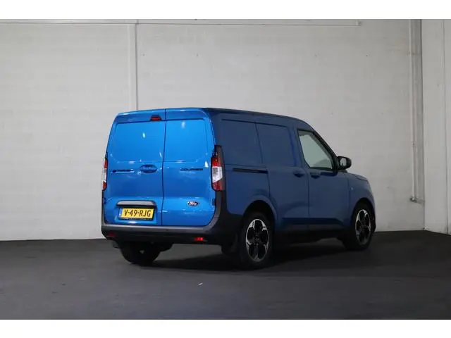 Ford E-Transit Courier