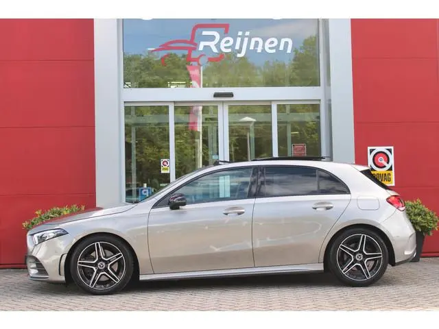Mercedes-Benz A-klasse 220 190PK AUTOMAAT BUSINESS SOLUTION AMG | PANORAMA SCHUIF/KANTEL DAK | SFEER...