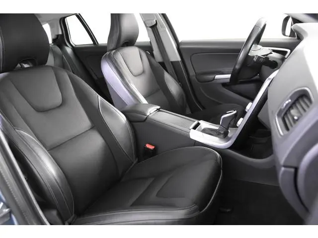 Volvo V60 1.5 T3 Polar+ *Leer*Navigatie*Schuifdak*Stoelverwarming*