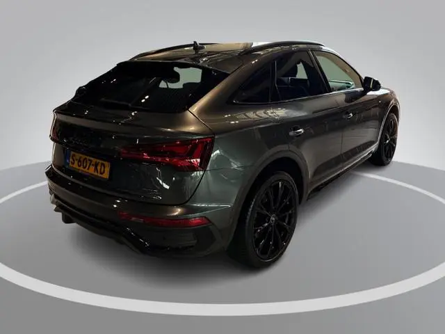 Audi Q5 Sportback 50 TFSI e 299pk S edition Competition · 360 gr Camera · Apple/Android Car Play · A...