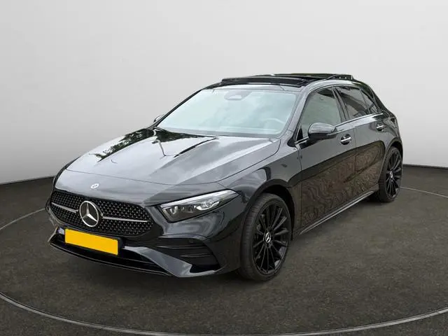 Mercedes-Benz A-klasse 250 e AMG Night Line Aut- Nieuw Model, Panoramadak, Sfeerverlichting, Multibe...