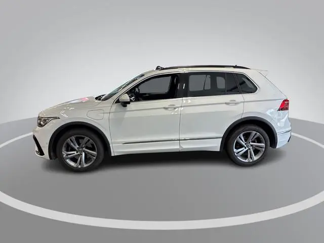Volkswagen Tiguan 1.4 TSI 245pk DSG eHybrid R-Line Business · Panoramadak · 360 Camera · Wegklapbare...