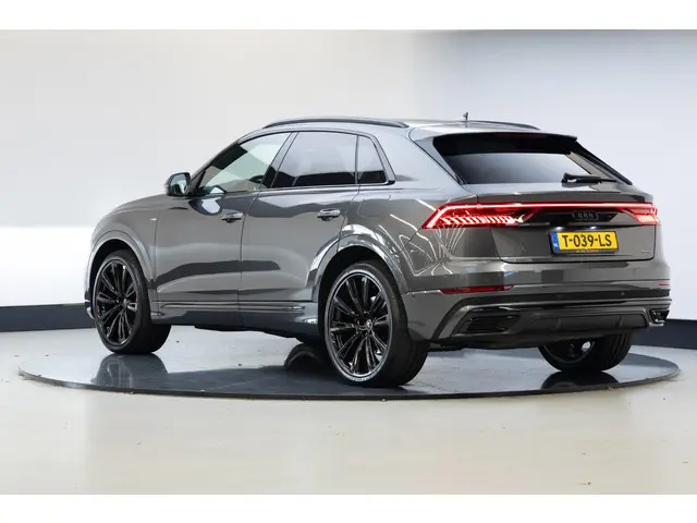 Audi Q8 60 TFSI e quattro Pro Line S Competition