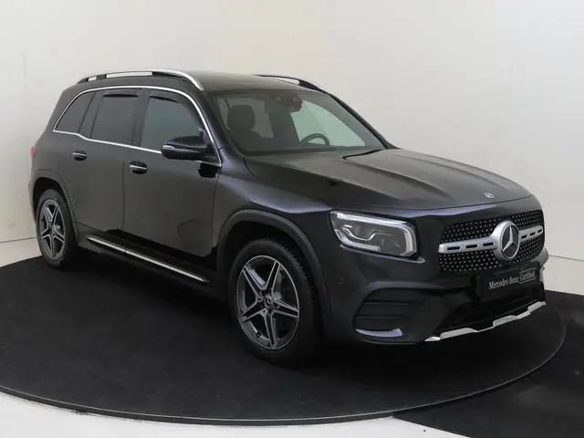 Mercedes-Benz GLB 200 Business Solution AMG / Memory-Stoelen / Achteruitrijcamera / Panaroma-dak /