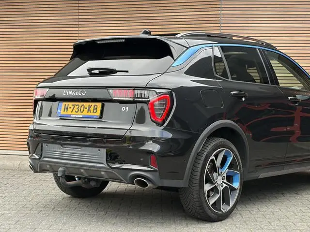 Lynk & Co 01