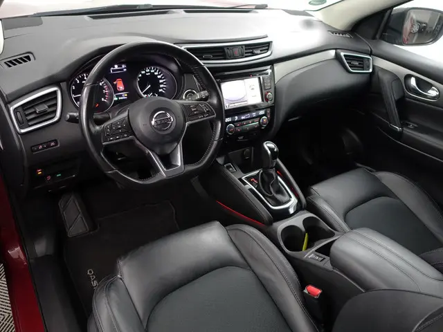 Nissan Qashqai 1.2 Tekna Aut- 360 Camera, Lane Assist, Sfeerverlichting, Stoelverwarming, Privacy Gl...
