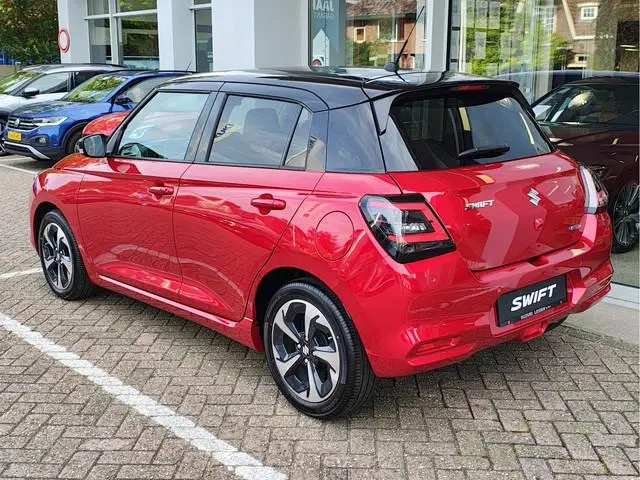 Suzuki Swift 1.2 STYLE SMART HYBRID AUTOMAAT Direct Leverbaar | Tot 10 JAAR GARANTIE! Inclusief € 2....