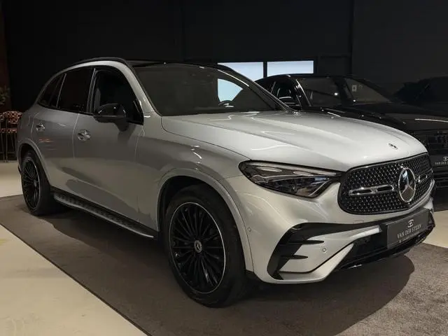 Mercedes-Benz GLC-klasse 300e 4MATIC AMG Line Binnenkort meer foto's | Luchtvering | Achterasbesturi...