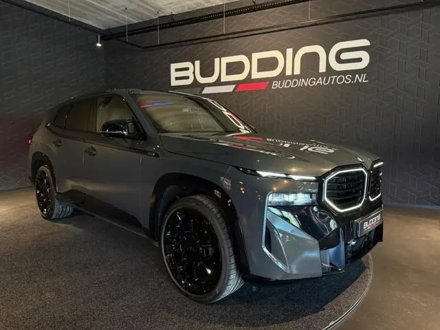 BMW XM