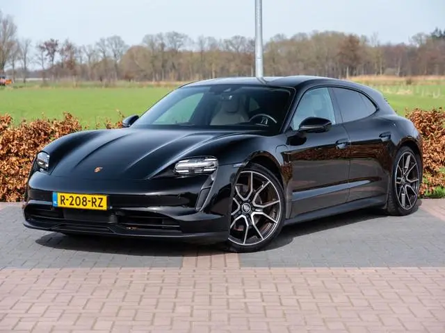 Porsche Taycan Sport Turismo 79 kWh