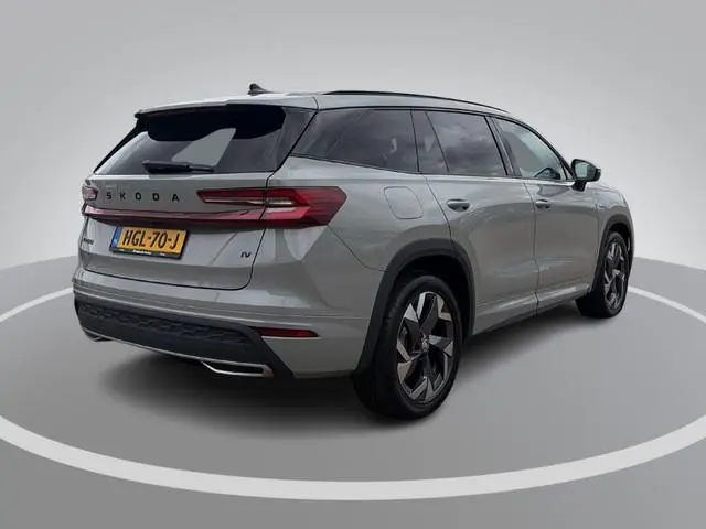 Skoda Kodiaq 1.5 TSI 204pk PHEV Sportline Business · Camera · Stoelverwarming Voor & Achter · Apple/...