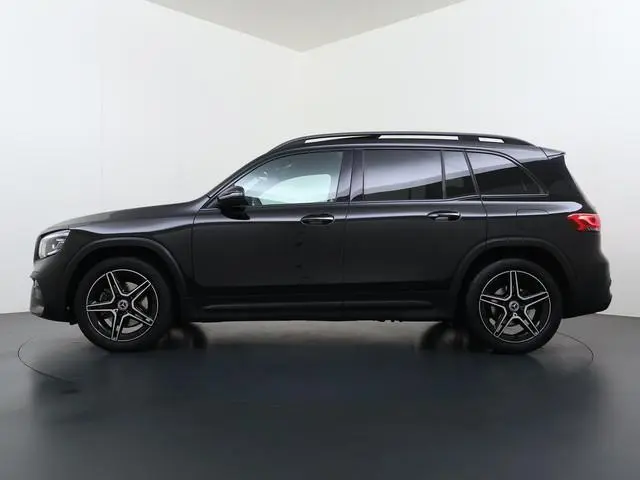 Mercedes-Benz GLB 180 Business Solution AMG | Trekhaak | Pano | Memory | Keyless