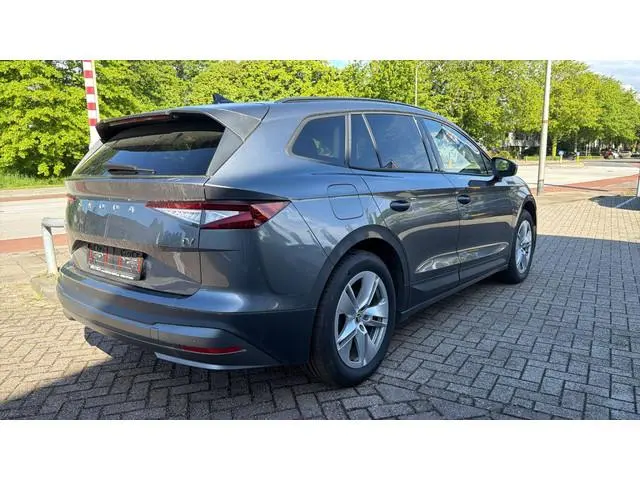 ŠKODA Enyaq 50 Loft | Net binnen | 93% SoH | Keyless | Camera