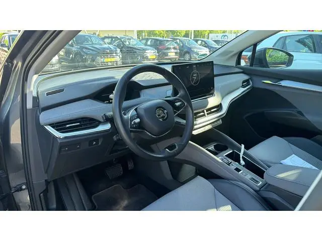 ŠKODA Enyaq 50 Loft | Net binnen | 93% SoH | Keyless | Camera