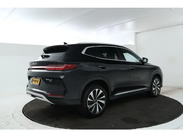 BYD SEAL U