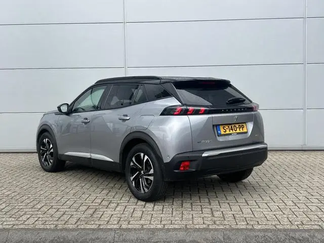 Peugeot e-2008 EV GT 50 kWh | Camera | Cruise Control | Navigatie |  Apple Carplay/Android Auto