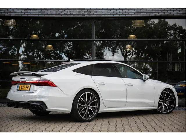Audi A7 Sportback 55 TFSI quattro S Edition , 3D-camera, S-line, Panoramadak, Ruitstiksel