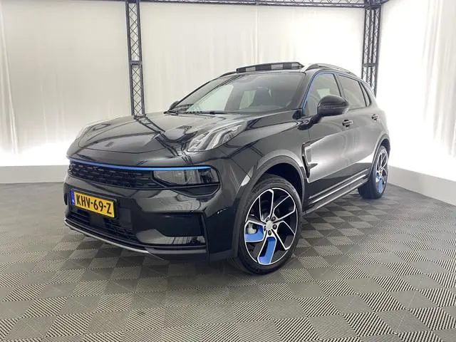 Lynk & Co 01 1.5 Plug-in Hybrid | Apple carplay | Pano dak | Camera | Parkeerassistent | 20 inch | L...