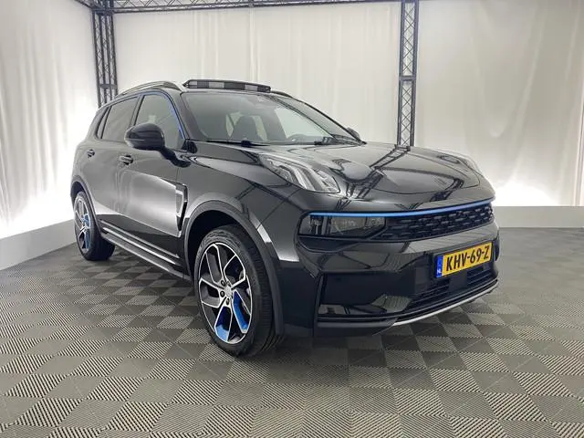 Lynk & Co 01
