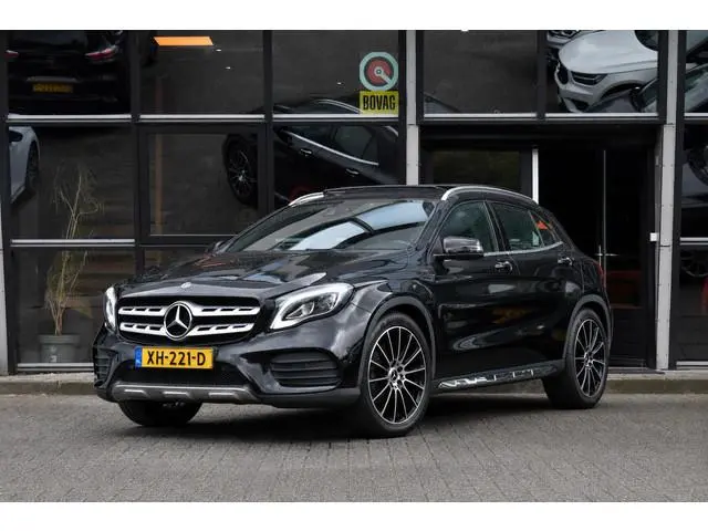 Mercedes-Benz GLA-klasse 180 Business Solution AMG Pano Keyless Camera