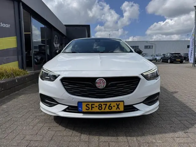 Opel Insignia Grand Sport 1.5 Turbo Business Executive Incl. beurt-apk-6M garantie | Carplay | Cruis...