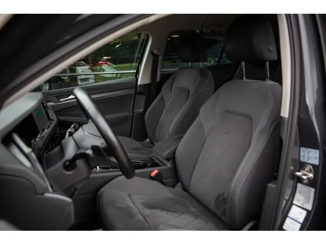 Volkswagen Golf 1.4 eHybrid Style , Massage, Memory, Stoel/stuurverwarming, Carplay
