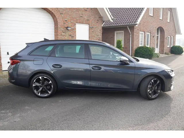 Cupra Leon ST 1.4 E-Hybrid 204pk DSG Business