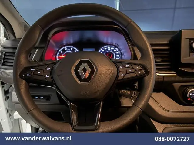 Renault Trafic 2.0 dCi 131pk L2H1 Euro6 Airco | LED | Cruisecontrol | 2500kg Trekhaak | Bijrijdersba...