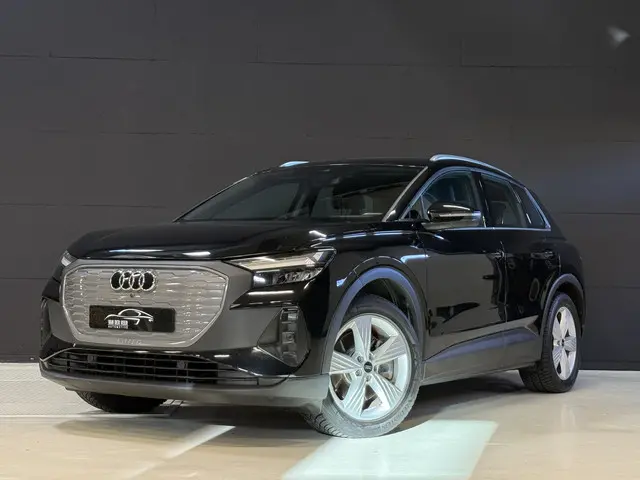 Audi Q4 e-tron 40 Edition 77 kWh | SoH 95% |  Apple Carplay | Stoelverwarming | Adaptieve cruise | N...