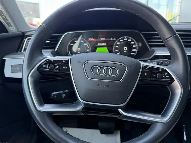 Audi Q8 e-tron