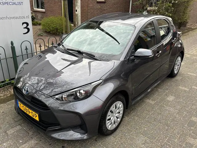 Toyota Yaris 1.5 Hybrid Automaat Active 59000KM!! Navigatie/Camera/Airco-Ecc/Automaat