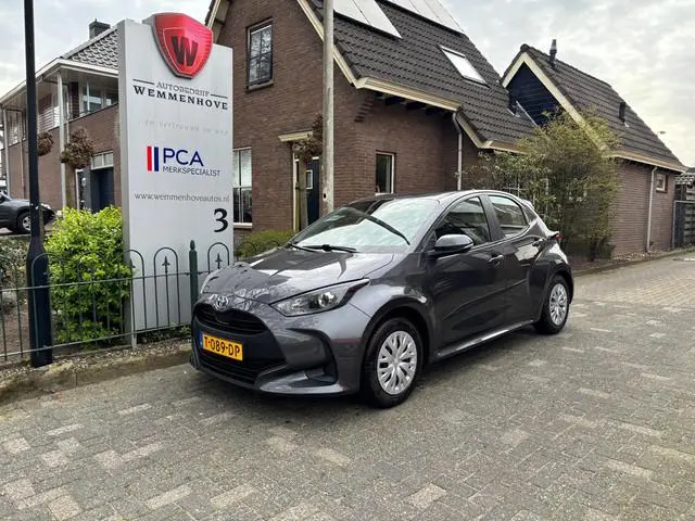 Toyota Yaris 1.5 Hybrid Automaat Active 59000KM!! Navigatie/Camera/Airco-Ecc/Automaat