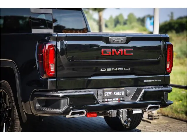 GMC Sierra