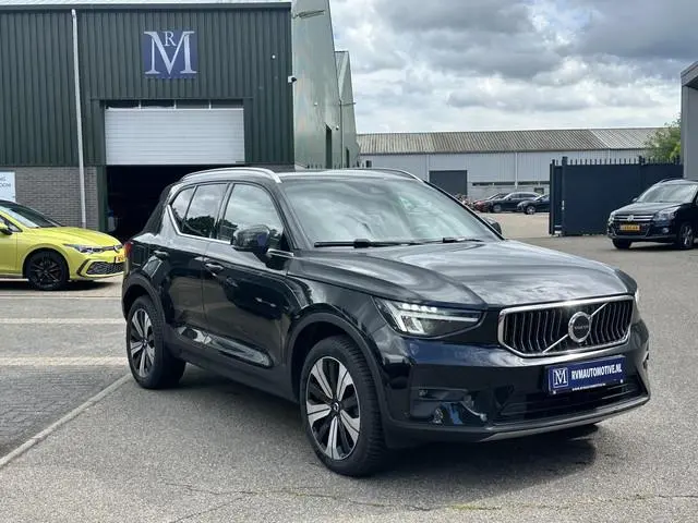 Volvo XC40 1.5 T4 Plug-in hybrid Core Bright VAN: 34.900,- VOOR: 32.877,- UW WKVOORDEEL: 2.023,- | B...