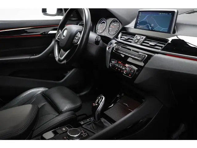 BMW X1 xDrive20i High Executive | AUDIO MEDIA PACK | PANORAMADAK | HEAD UP | STOELVERWARMING | TREKH...
