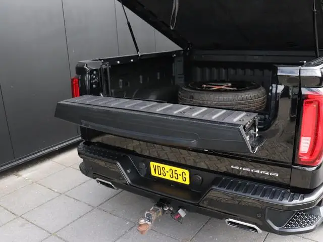 GMC Sierra