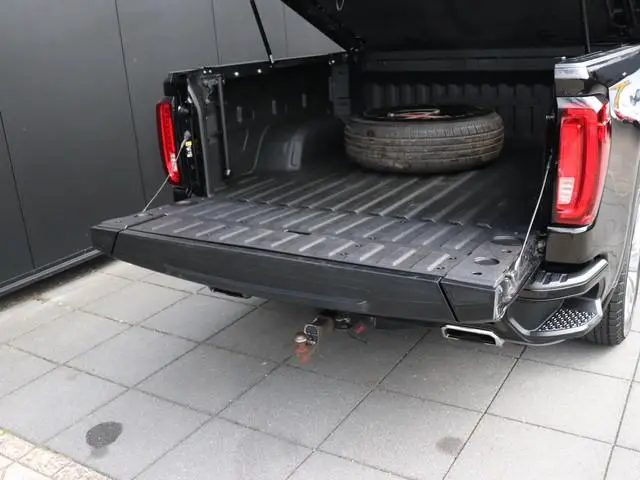 GMC Sierra