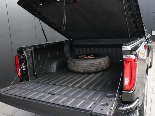 GMC Sierra