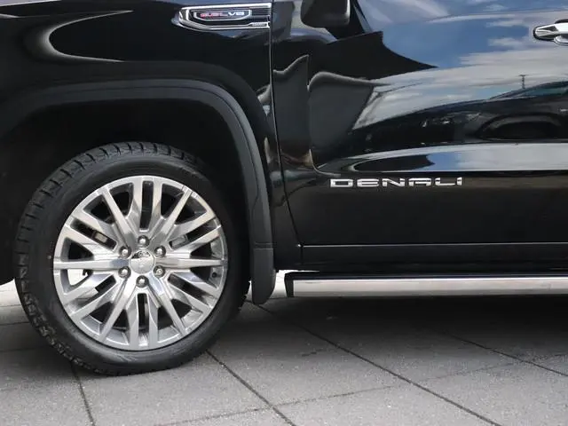 GMC Sierra