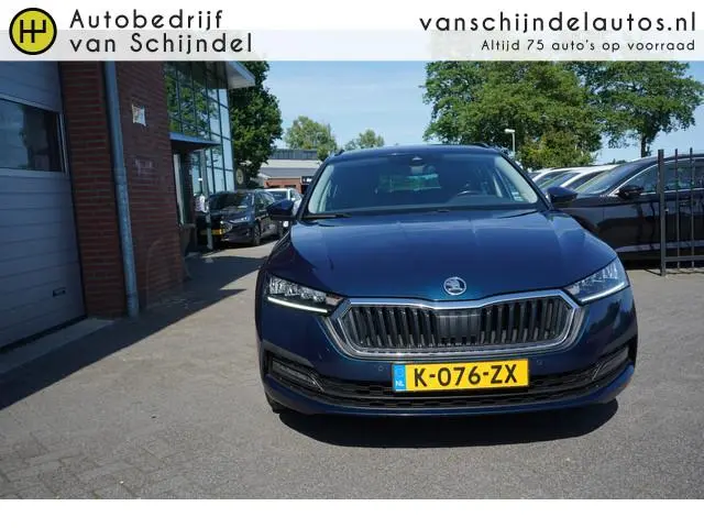 ŠKODA Octavia Combi 1.0 E-TSI 111PK BUSINESS EDITION ORIGINEEL NL DEALER ONDERHOUDEN CAMERA VIRTUEEL...
