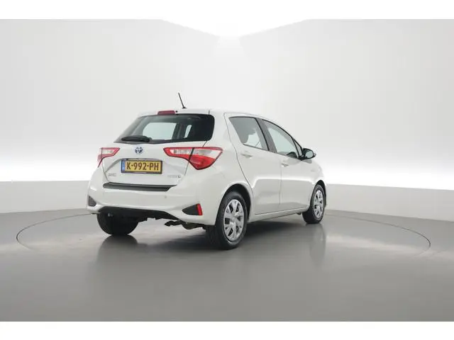 Toyota Yaris 1.5 Hybrid Active | Cruise Control | Bluetooth | Navigatie | Camera | Lane Assist | Air...