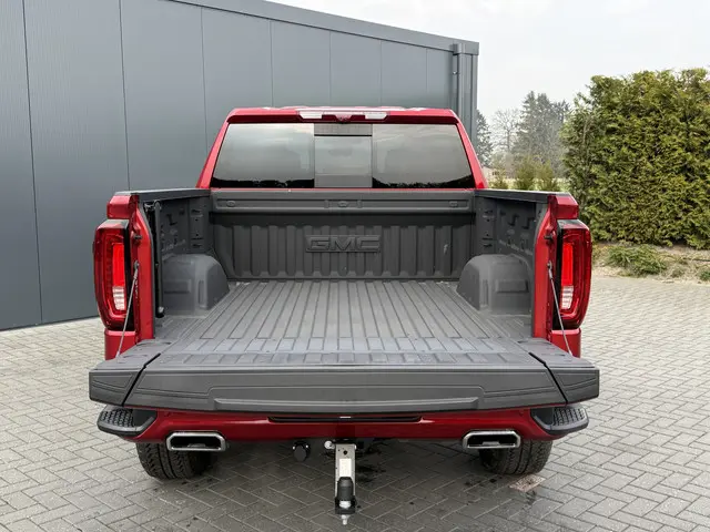 GMC Sierra