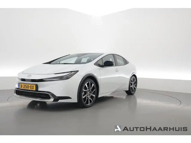 Toyota Prius 2.0 Plug-in Executive - Orig. NL | Rijklaar! | Dig. Cockpit | Adapt. Cruise | Stoel-Stu...