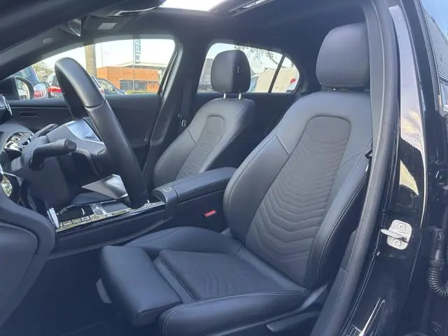 Mercedes-Benz A-klasse 180 Business Line | Automaat | Pano | Parkeer Camera | Stoelverwarming