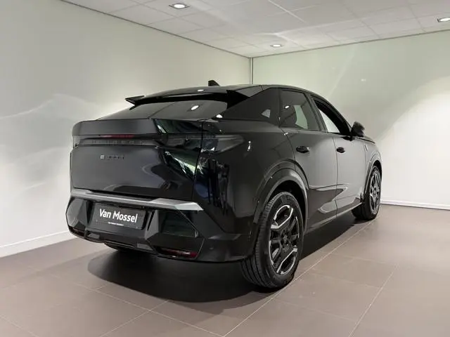 Peugeot e-3008