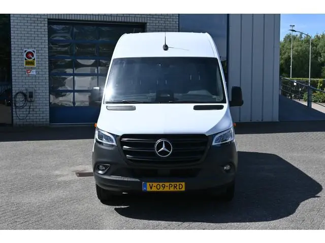 Mercedes-Benz Sprinter 317 CDI L2H2 Pro LED, Geveerde stoel, Navigatie met camera