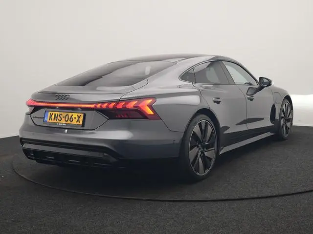 Audi e-tron GT 93 kWh 476pk Dealer O.H | Panodak | Head Up | Adaptive Cruise | 360 Camera | Laser LE...