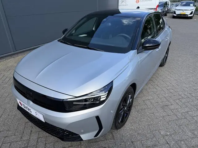 Opel Corsa 100pk GS (Camera - Keyless Entry - LED - Automatische Airco - Navigatie - Apple Carplay -...