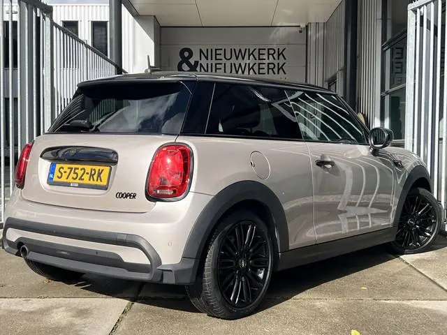 MINI 3-Deurs 1.5 Cooper Camden Go Edition | AUTOMAAT | LEDER | CAMERA | CARPLAY | NAVI | CRUISE CONT...